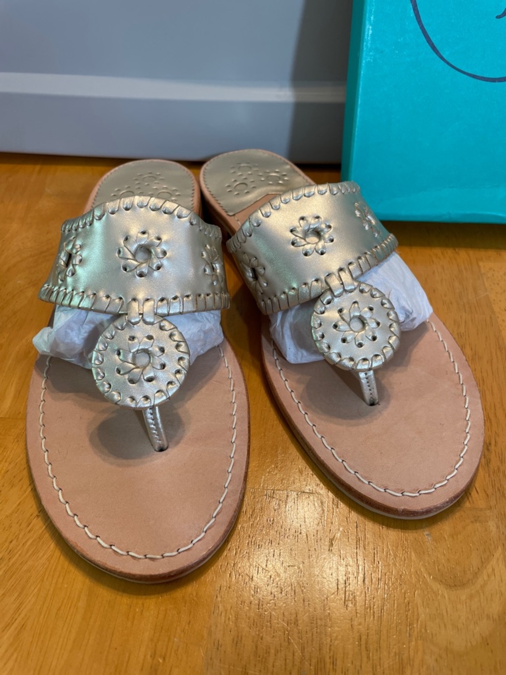 Jack Rogers Hamptons Flat Platinum 9.5 NIB